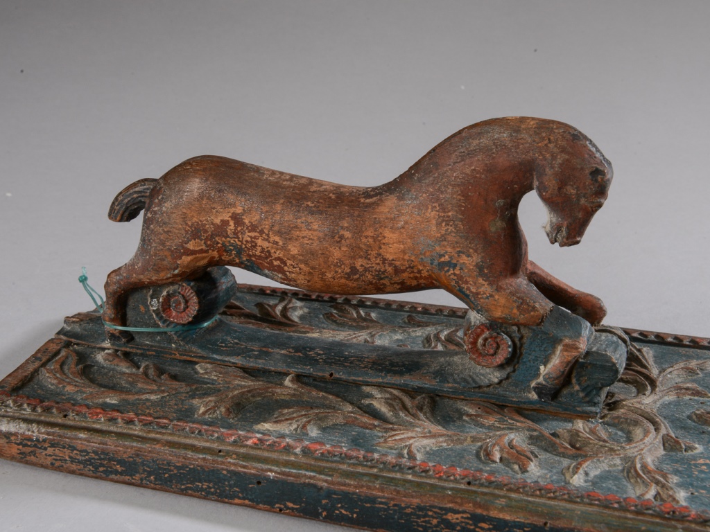 Mangle board from Denmark with a horse (detail)