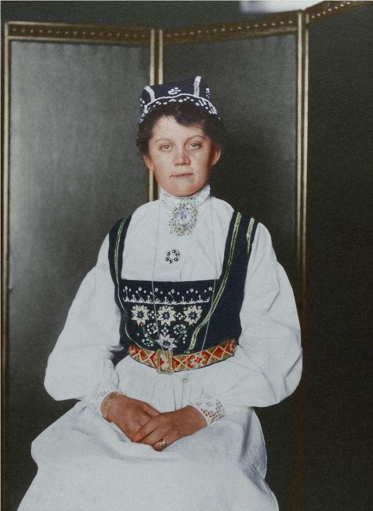 Norwegian immigrant at Ellis Island, ca 1910